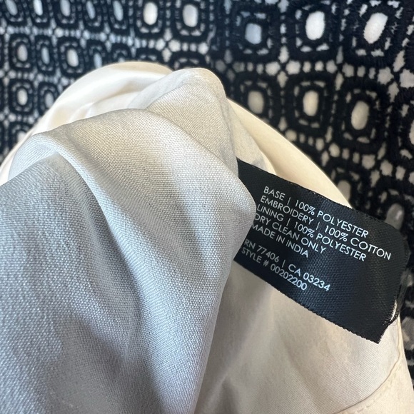 Club Monaco Blue Eyelet Pattern Dress Size 2 EUC - Picture 3 of 4